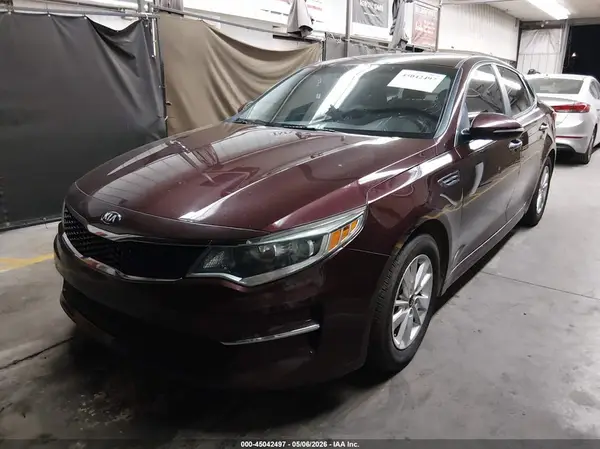 5XXGT4L39JG223463 2018 KIA OPTIMA - Image 2