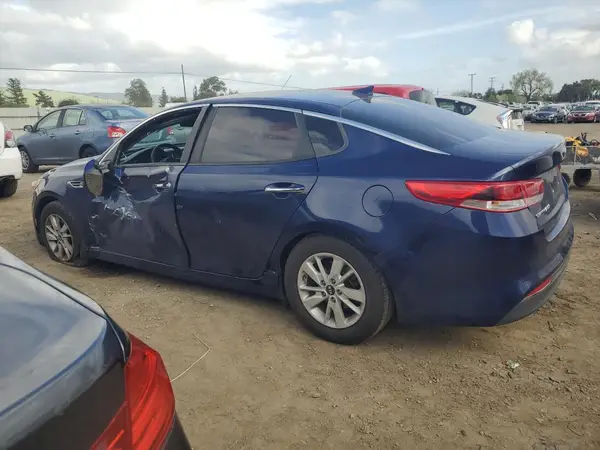 5XXGT4L39JG223575 2018 KIA OPTIMA - Image 2