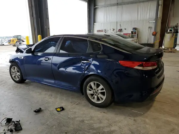 5XXGT4L39JG224645 2018 KIA OPTIMA - Image 2