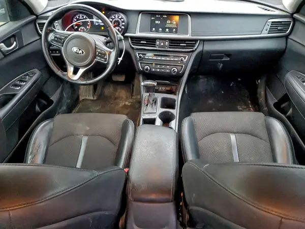 5XXGT4L39JG224709 2018 KIA OPTIMA - Image 8