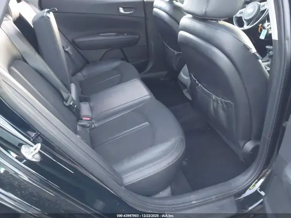 5XXGT4L39JG225858 2018 KIA OPTIMA - Image 8