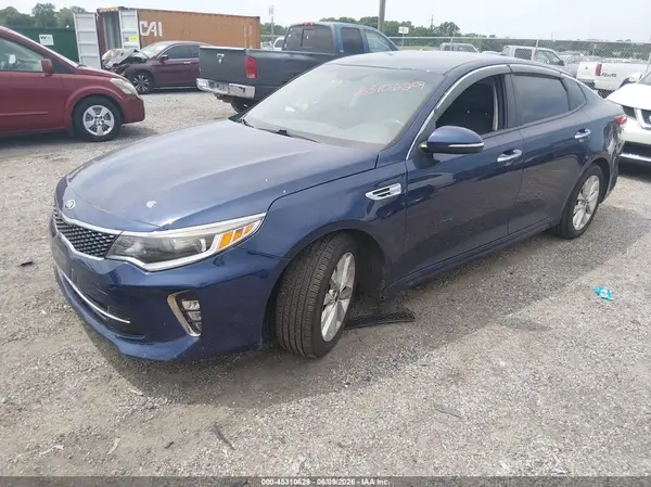 5XXGT4L39JG226332 2018 KIA OPTIMA - Image 2