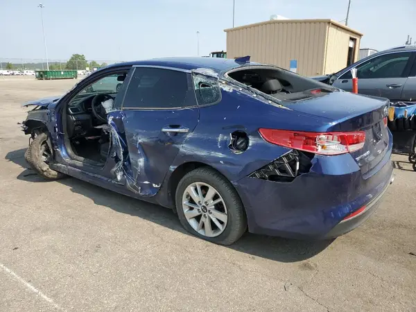 5XXGT4L39JG229375 2018 KIA OPTIMA - Image 2