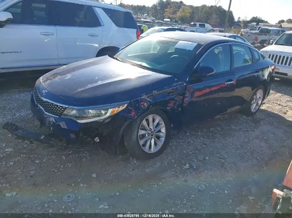 5XXGT4L39JG230591 2018 KIA OPTIMA - Image 2