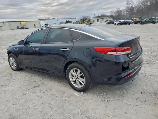 5XXGT4L39JG234687 2018 KIA OPTIMA - Image 2