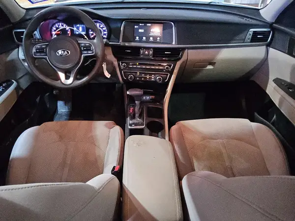 5XXGT4L39JG235127 2018 KIA OPTIMA - Image 8