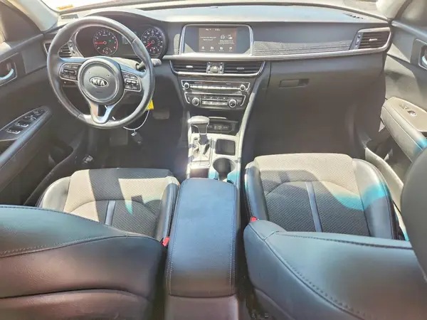 5XXGT4L39JG235158 2018 KIA OPTIMA - Image 8