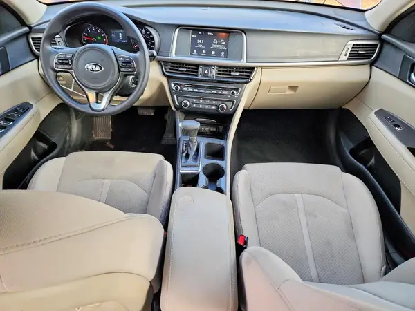 5XXGT4L39JG235175 2018 KIA OPTIMA - Image 8