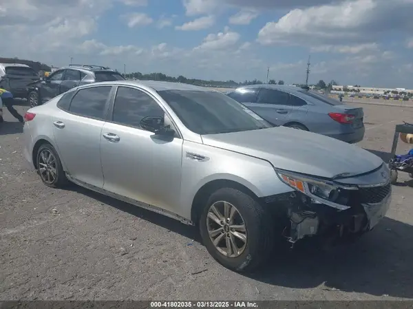 5XXGT4L39JG235287 2018 KIA OPTIMA - Image 1