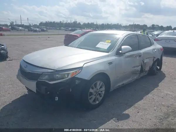 5XXGT4L39JG235287 2018 KIA OPTIMA - Image 2