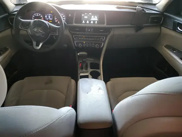 5XXGT4L39JG236133 2018 KIA OPTIMA - Image 8