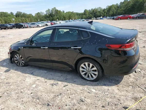 5XXGT4L39JG236620 2018 KIA OPTIMA - Image 2
