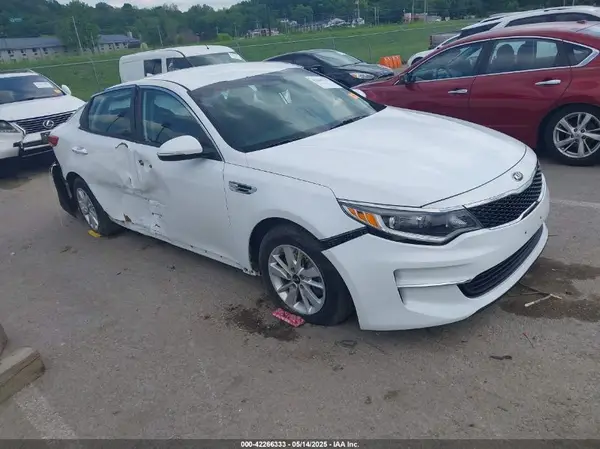5XXGT4L39JG239503 2018 KIA OPTIMA - Image 1