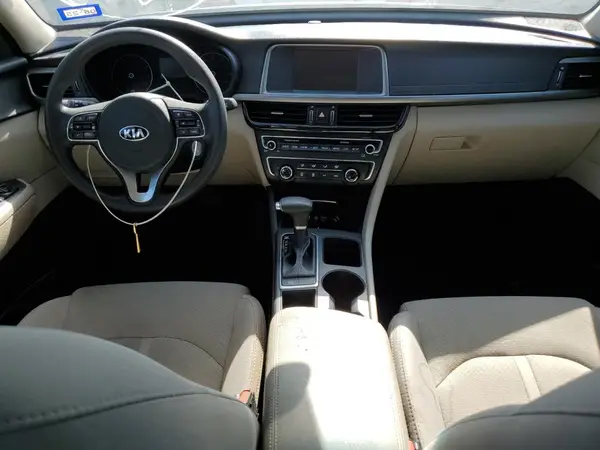 5XXGT4L39JG240201 2018 KIA OPTIMA - Image 8