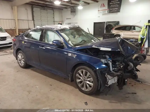 5XXGT4L39JG242224 2018 KIA OPTIMA - Image 1