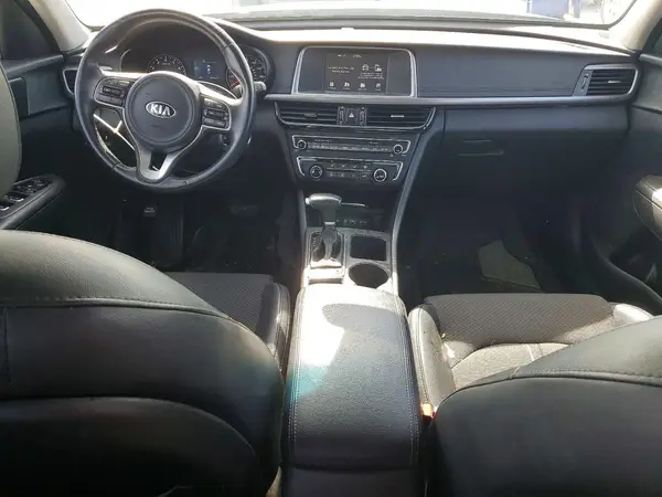 5XXGT4L39JG242868 2018 KIA OPTIMA - Image 8