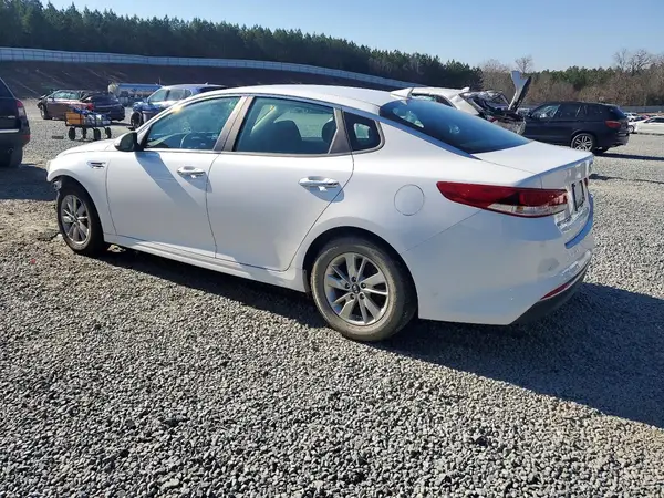 5XXGT4L39JG244393 2018 KIA OPTIMA - Image 2
