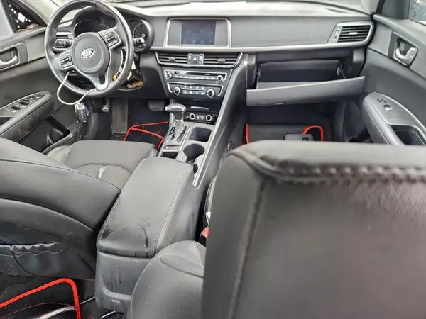 5XXGT4L39JG245141 2018 KIA OPTIMA - Image 8