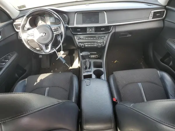 5XXGT4L39JG245656 2018 KIA OPTIMA - Image 8