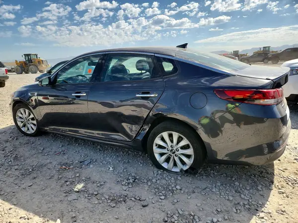 5XXGT4L39JG245737 2018 KIA OPTIMA - Image 2