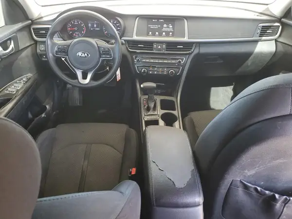 5XXGT4L39JG245768 2018 KIA OPTIMA - Image 8
