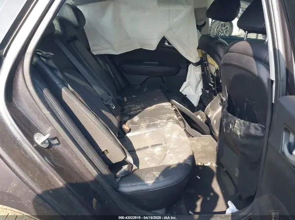 5XXGT4L39JG245785 2018 KIA OPTIMA - Image 8