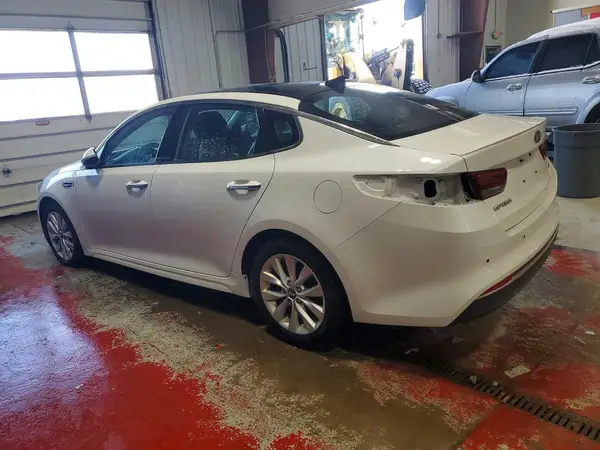 5XXGT4L39JG246953 2018 KIA OPTIMA - Image 2