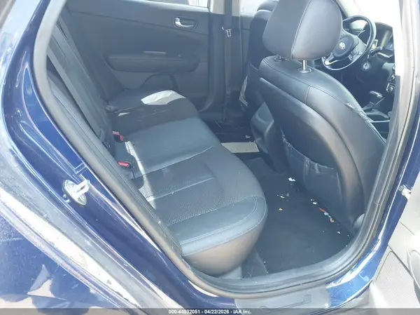 5XXGT4L39JG247360 2018 KIA OPTIMA - Image 8