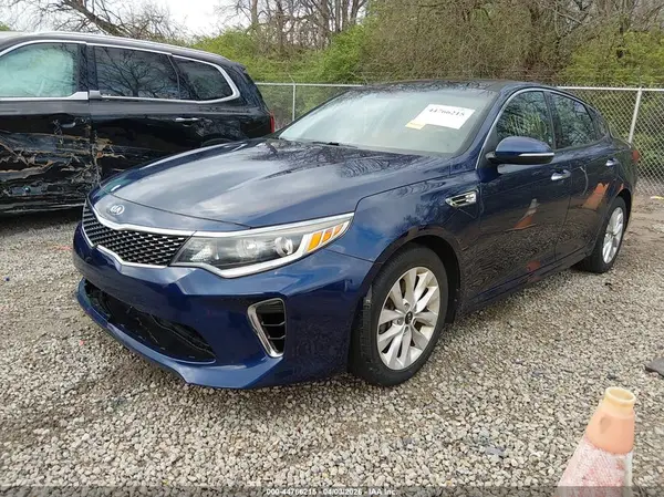 5XXGT4L39JG248847 2018 KIA OPTIMA - Image 2