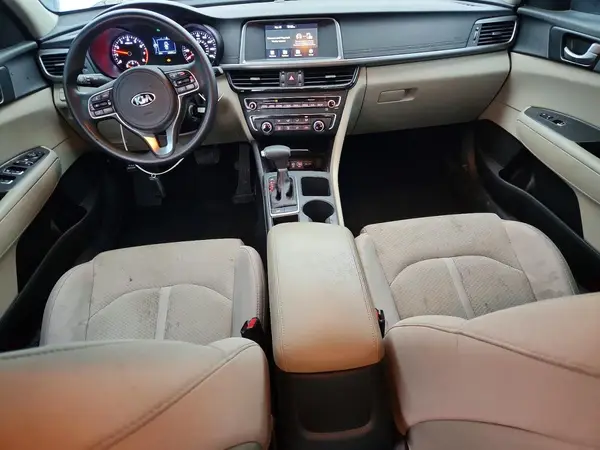 5XXGT4L39JG249352 2018 KIA OPTIMA - Image 8