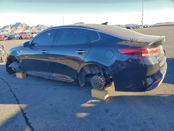 5XXGT4L39JG251618 2018 KIA OPTIMA - Image 2