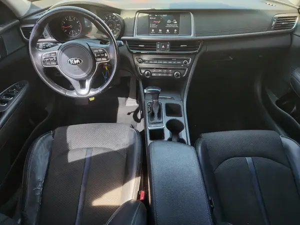 5XXGT4L39JG252073 2018 KIA OPTIMA - Image 8
