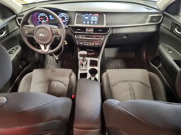 5XXGT4L39JG252672 2018 KIA OPTIMA - Image 8