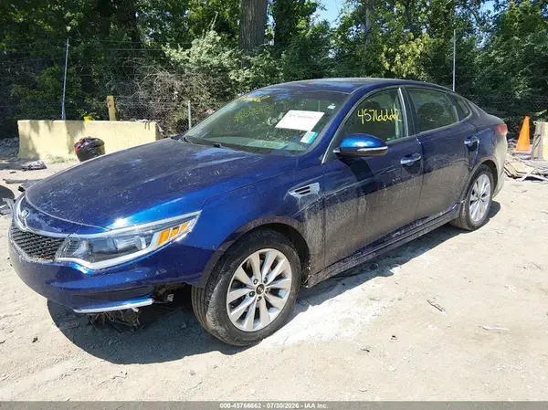 5XXGT4L39JG252803 2018 KIA OPTIMA - Image 2