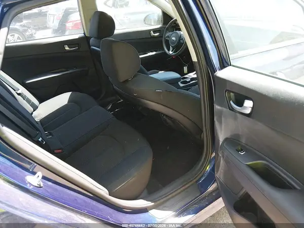 5XXGT4L39JG252803 2018 KIA OPTIMA - Image 8
