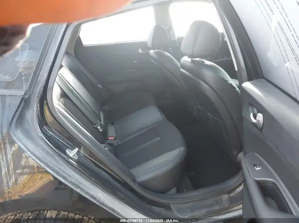 5XXGT4L39JG253028 2018 KIA OPTIMA - Image 8