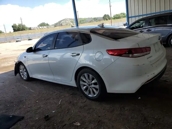 5XXGT4L39JG253594 2018 KIA OPTIMA - Image 2