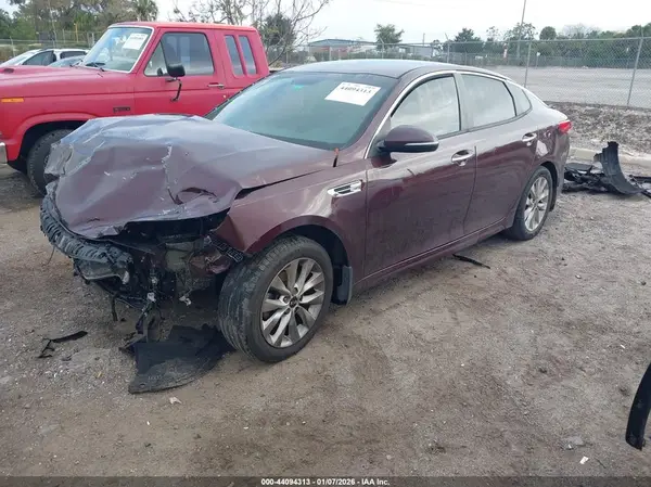 5XXGT4L39JG254907 2018 KIA OPTIMA - Image 2