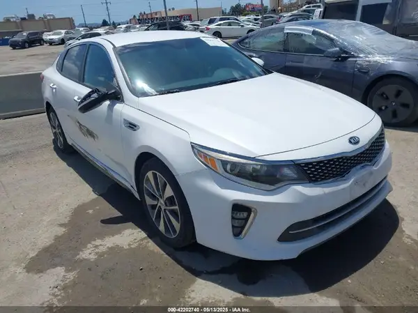 5XXGT4L39JG255863 2018 KIA OPTIMA - Image 1