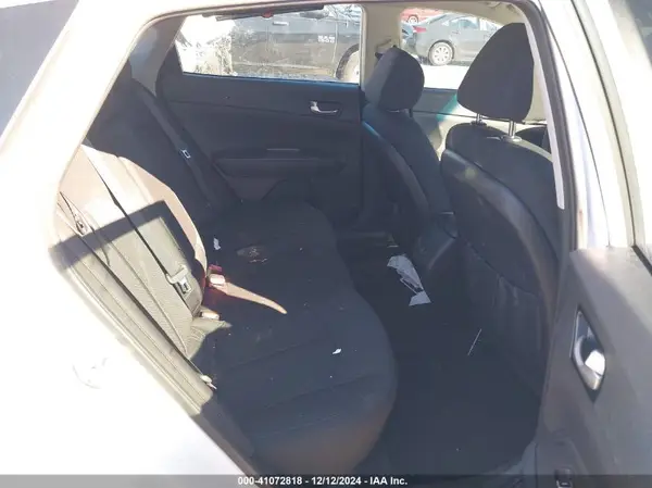 5XXGT4L39JG256348 2018 KIA OPTIMA - Image 8