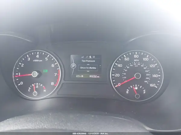 5XXGT4L39JG256611 2018 KIA OPTIMA - Image 2