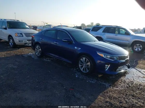 5XXGT4L39JG257726 2018 KIA OPTIMA - Image 1