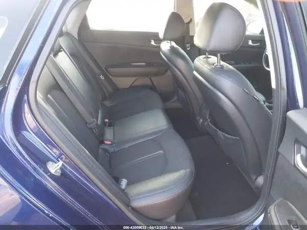 5XXGT4L39JG257726 2018 KIA OPTIMA - Image 8