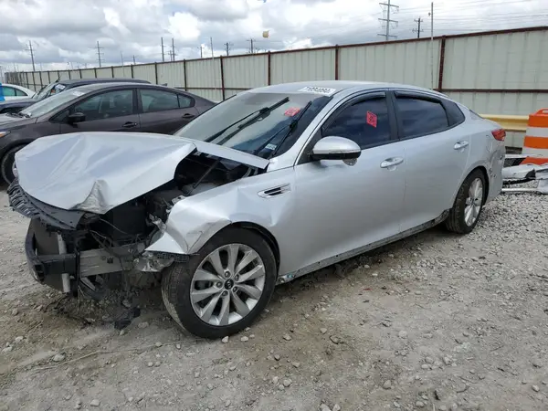 5XXGT4L39JG257757 2018 KIA OPTIMA - Image 1