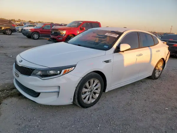 5XXGT4L39JG257869 2018 KIA OPTIMA - Image 1