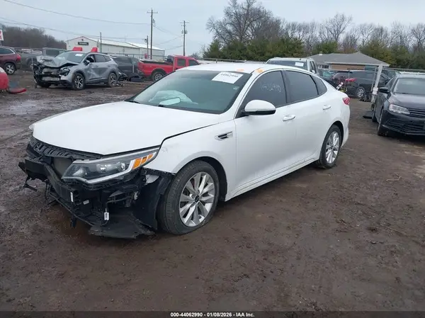 5XXGT4L39JG258391 2018 KIA OPTIMA - Image 2
