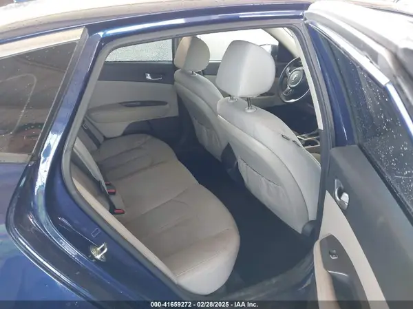 5XXGT4L39JG258777 2018 KIA OPTIMA - Image 8