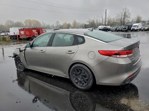 5XXGT4L39JG259444 2018 KIA OPTIMA - Image 2