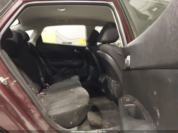 5XXGT4L39JG259587 2018 KIA OPTIMA - Image 8