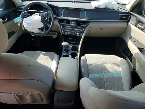 5XXGT4L39JG260447 2018 KIA OPTIMA - Image 8